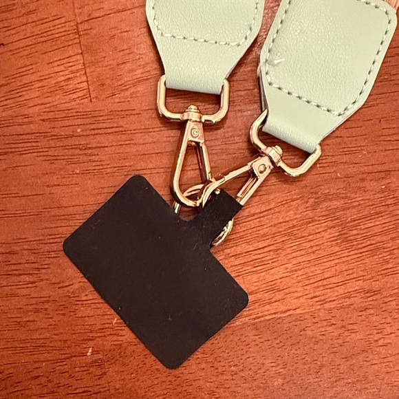 Geometric Patterned Phone Holder - Picture 4 of 7